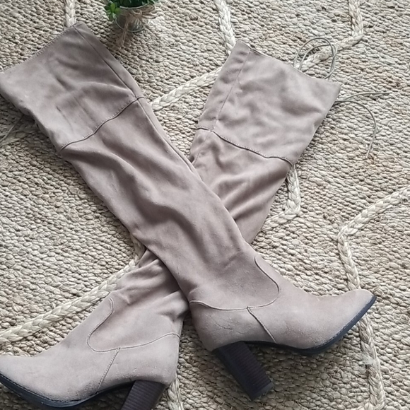 Thigh High Faux Suede Boots - Picture 4 of 7